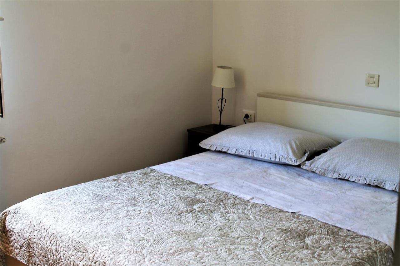 Apartmani Klaudija Валун Экстерьер фото