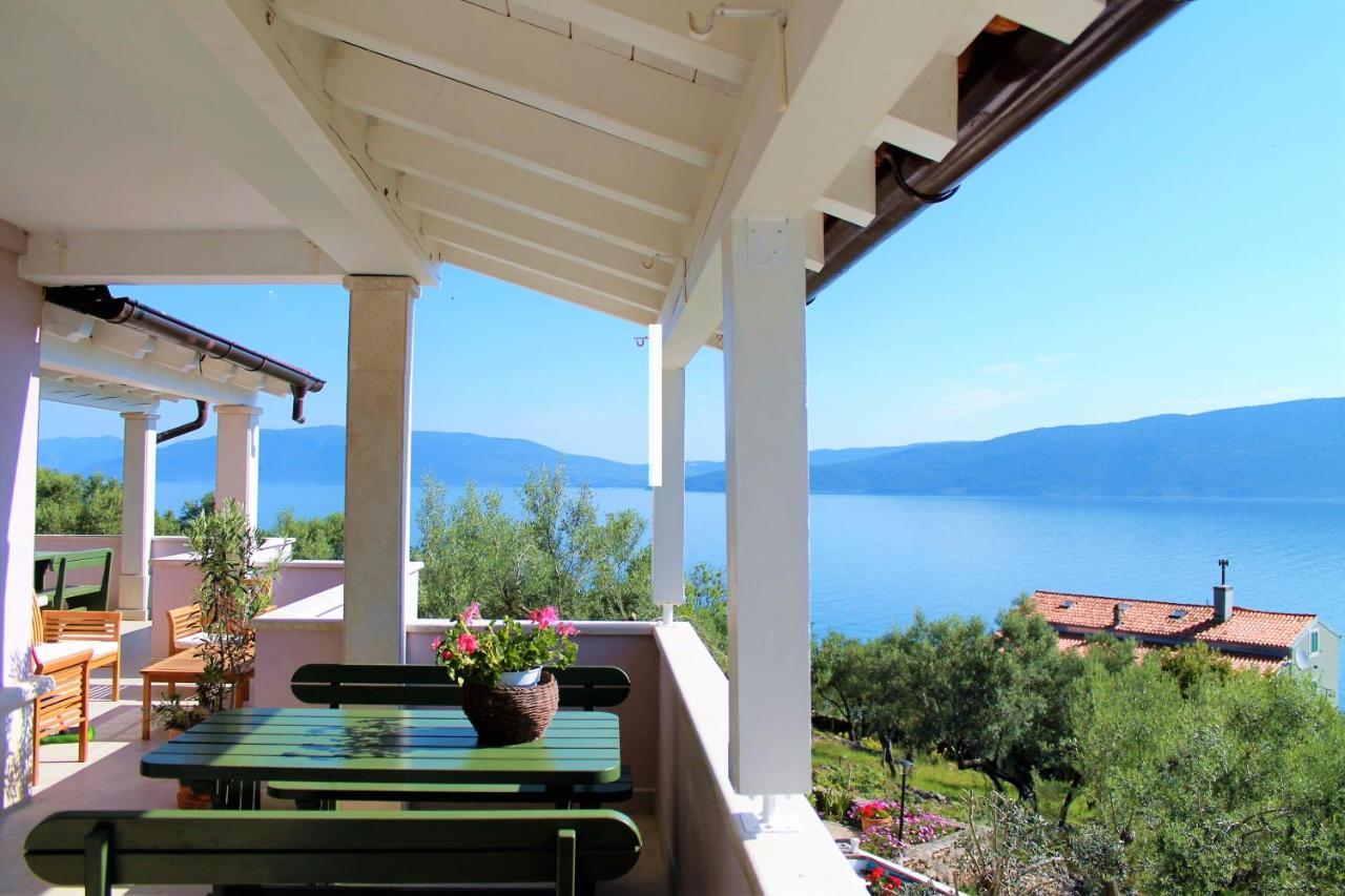 Apartmani Klaudija Валун Экстерьер фото