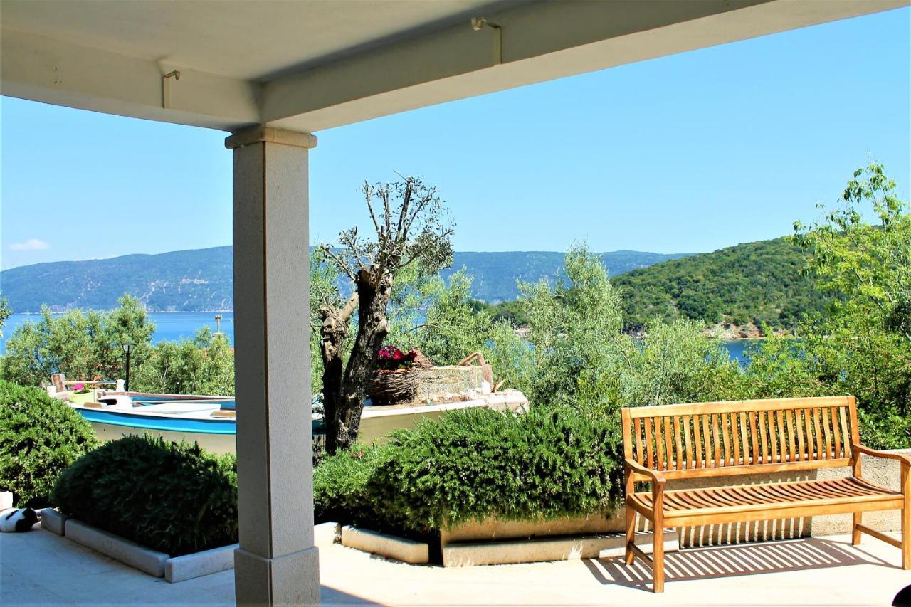 Apartmani Klaudija Валун Экстерьер фото