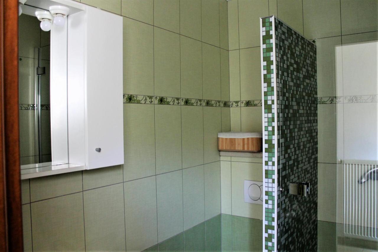 Apartmani Klaudija Валун Экстерьер фото