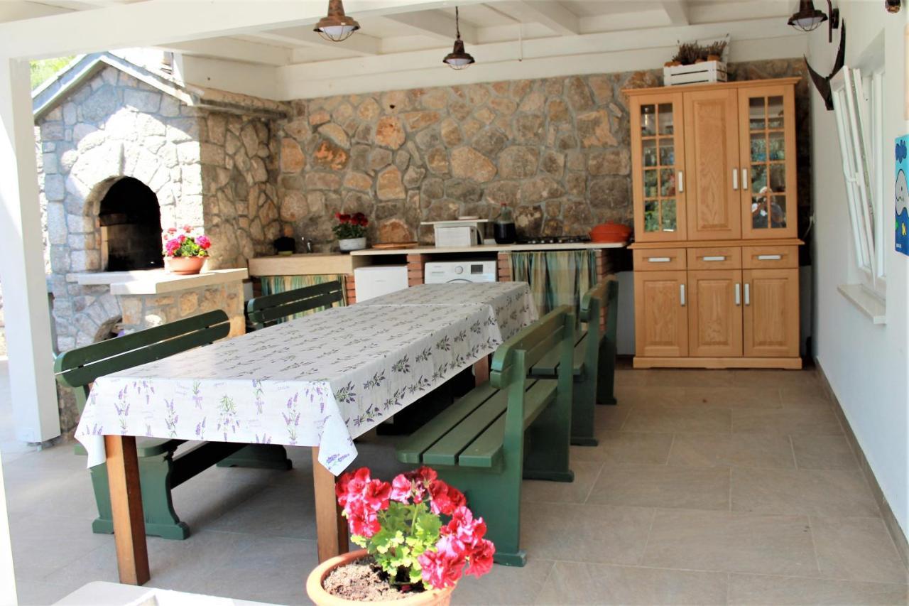 Apartmani Klaudija Валун Экстерьер фото