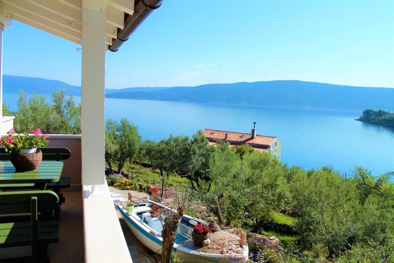 Apartmani Klaudija Валун Экстерьер фото