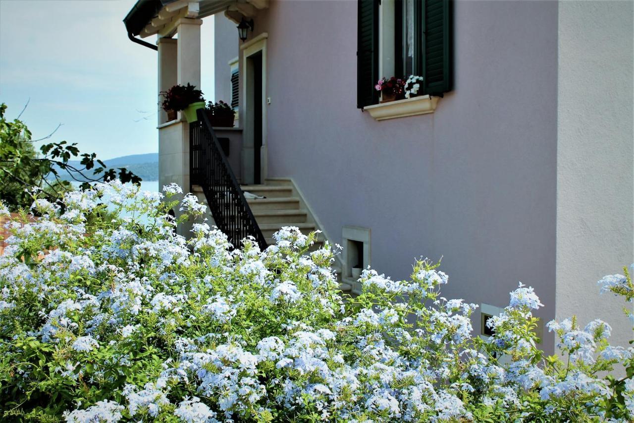 Apartmani Klaudija Валун Экстерьер фото