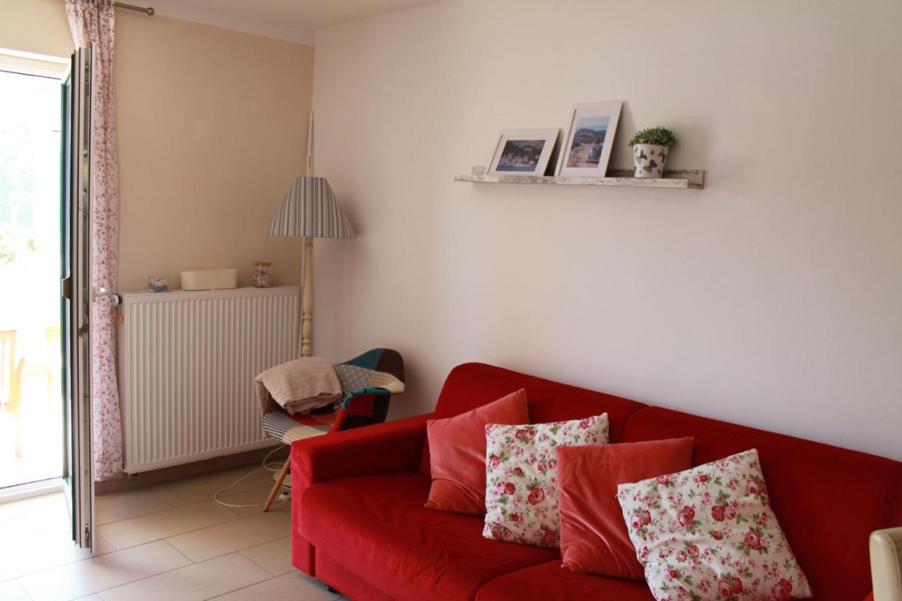 Apartmani Klaudija Валун Экстерьер фото
